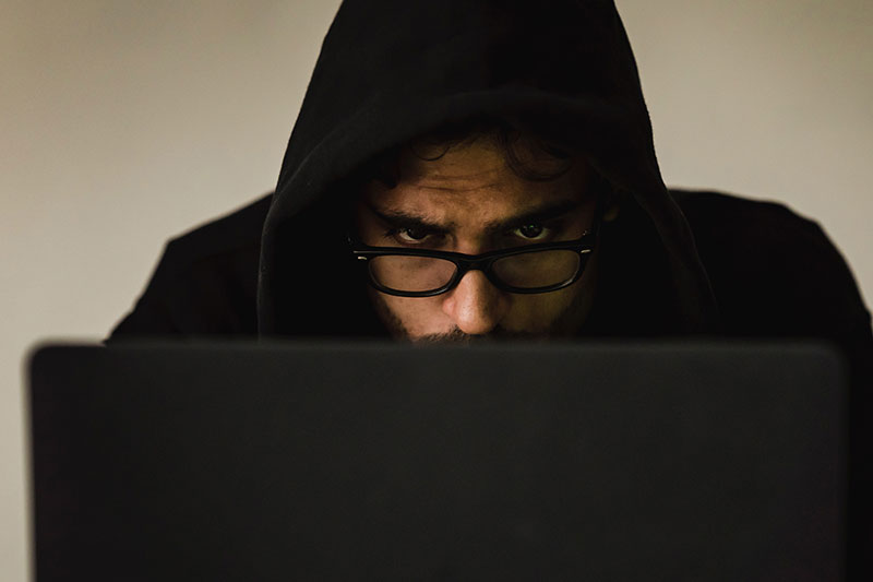 hacker-identity-theft